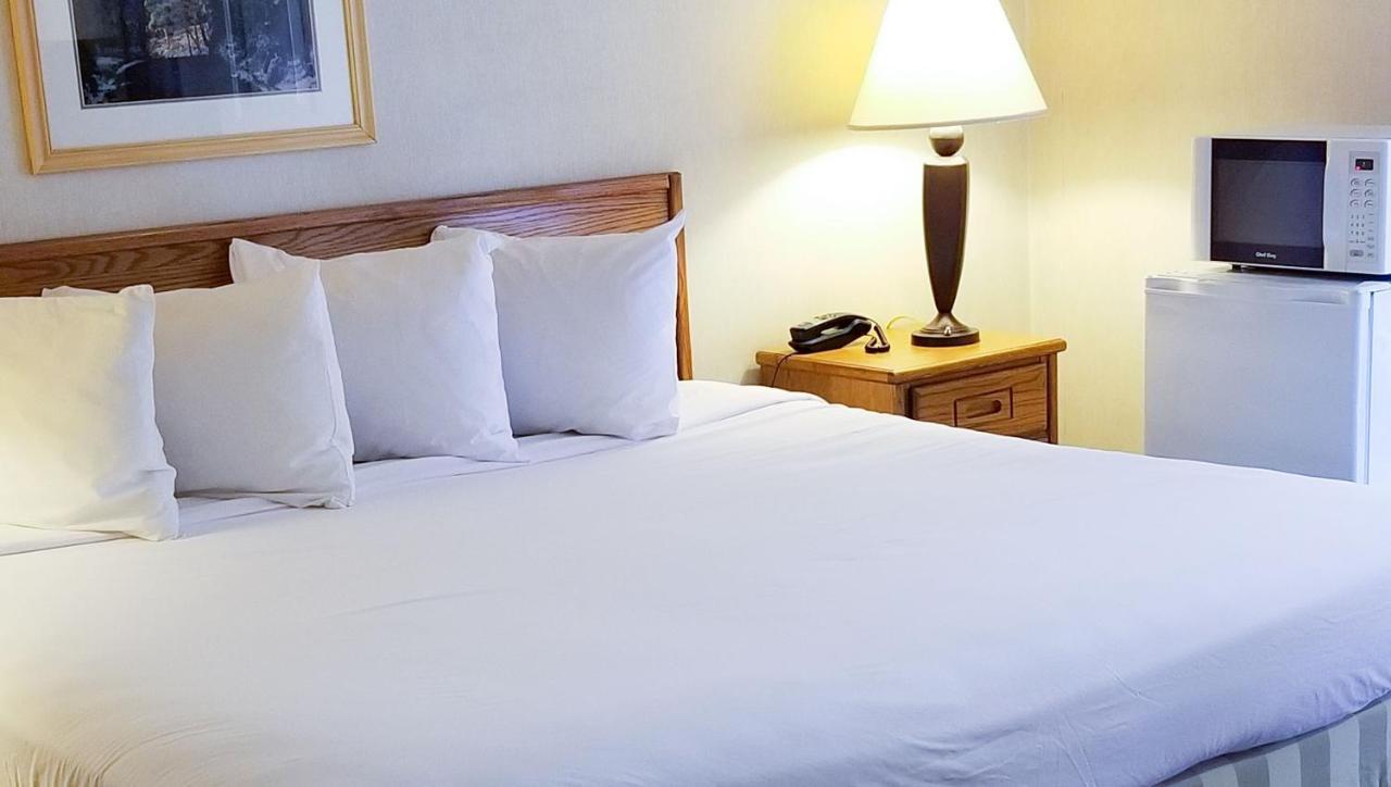 Magnuson Hotel Ілі Екстер'єр фото